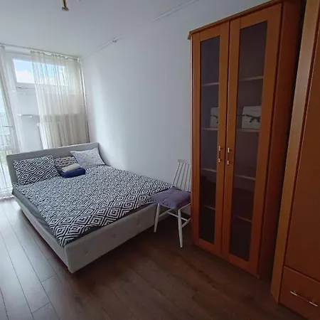 In Wola, Rondo Onz Séjour chez l'habitant