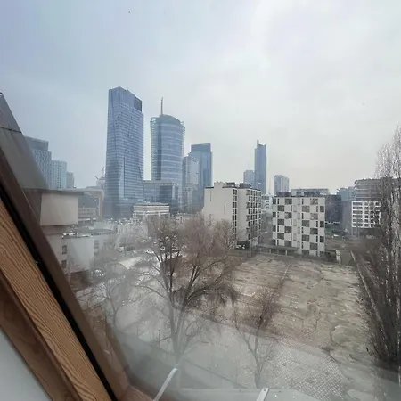 Homestay In Wola Near Rondo Onz I Daszynskiego Warsaw